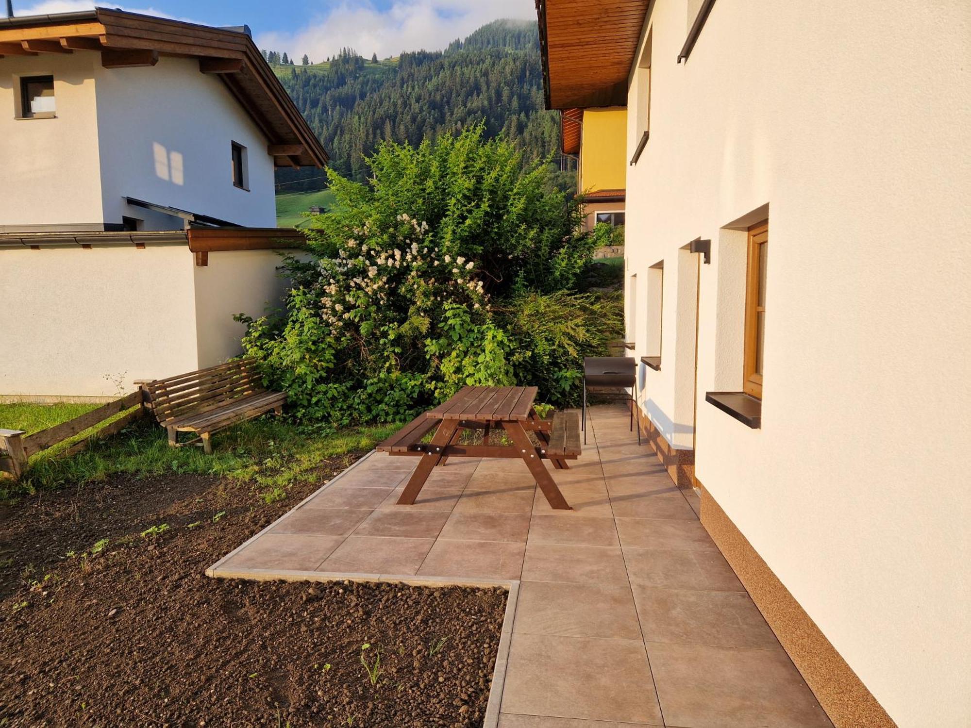 Nicky Apartments And Studios Niederau Exterior photo